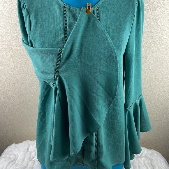 Vintage June & Hudson sage green eyelet 3/4 bell sleeve soft cremplin fabric - Picture 4 of 9